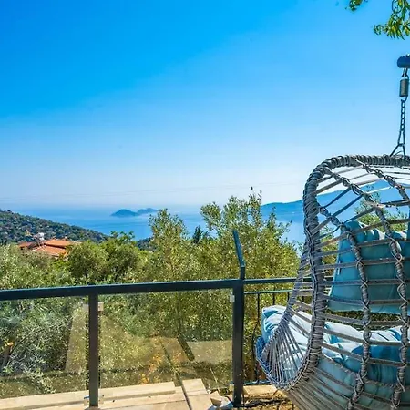 Villa Kalkan Deniz Manzaralı Havuzlu Bahçeli *