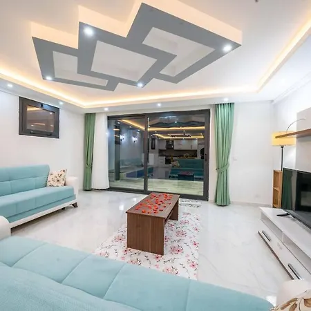 Kalkan Deniz Manzaralı Havuzlu Bahçeli Villa Kaş