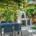 Kalkan Deniz Manzarali Havuzlu Bahceli