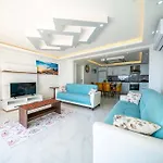빌라 Kalkan Deniz Manzarali Havuzlu Bahceli