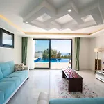 Kalkan Deniz Manzarali Havuzlu Bahceli