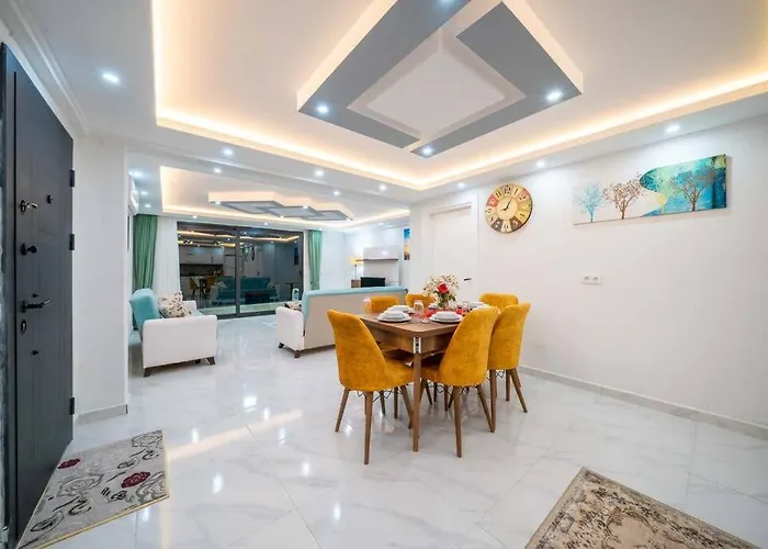 Kalkan Deniz Manzaralı Havuzlu Bahçeli Kaş