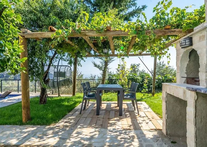 Kalkan Deniz Manzaralı Havuzlu Bahçeli *
