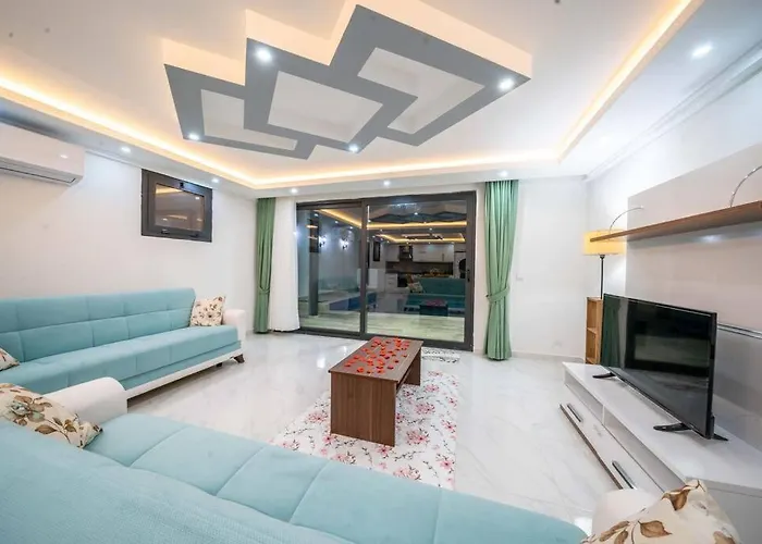 Kalkan Deniz Manzaralı Havuzlu Bahçeli Villa Kaş