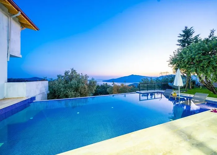 Kalkan Deniz Manzaralı Havuzlu Bahçeli * Kaş