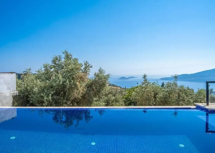 Kalkan Deniz Manzaralı Havuzlu Bahçeli Kaş