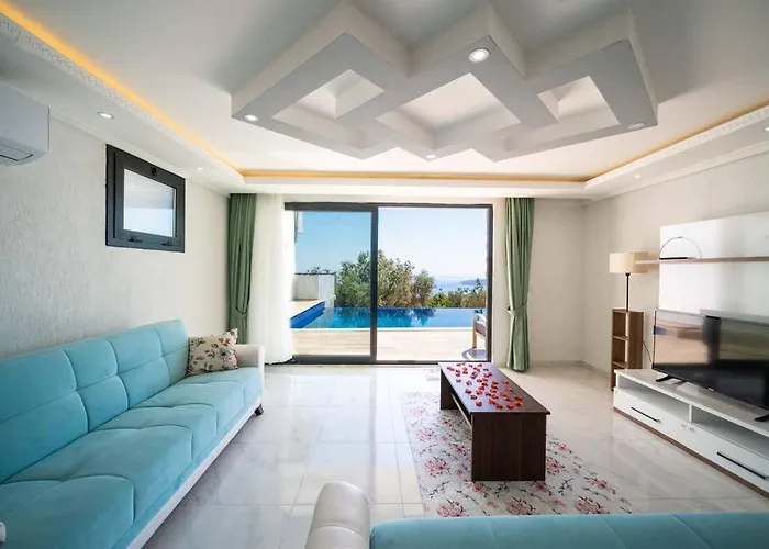 Kalkan Deniz Manzaralı Havuzlu Bahçeli